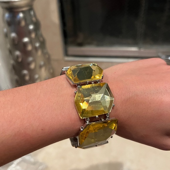 NWT Boutique Yellow Gemstone Bracelet - Picture 2 of 6